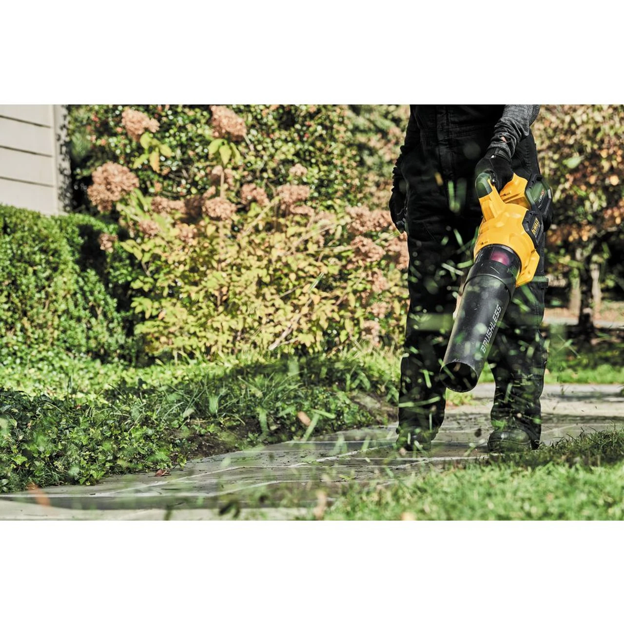 DEWALT DEW-DCBL772B 60V MAX FLEXVOLT Brushless Cordless Handheld Axial Blower (Tool Only) 12 DEWALT DEW-DCBL772B 60V MAX FLEXVOLT Brushless Cordless Handheld Axial Blower (Tool Only) - Image 10
