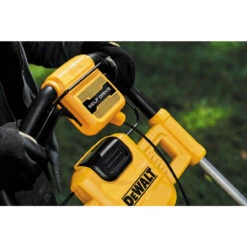 DEWALT DEW-DCMWSP244U2-CA 2X20V MAX 21-1/2" Brushless Cordless Fwd Self-Propelled Lawn Mower 2x 10.0Ah Kit -Makita Shop Sales 300DPI 1000px DCMWSP244U2 F3 43547.1645639046