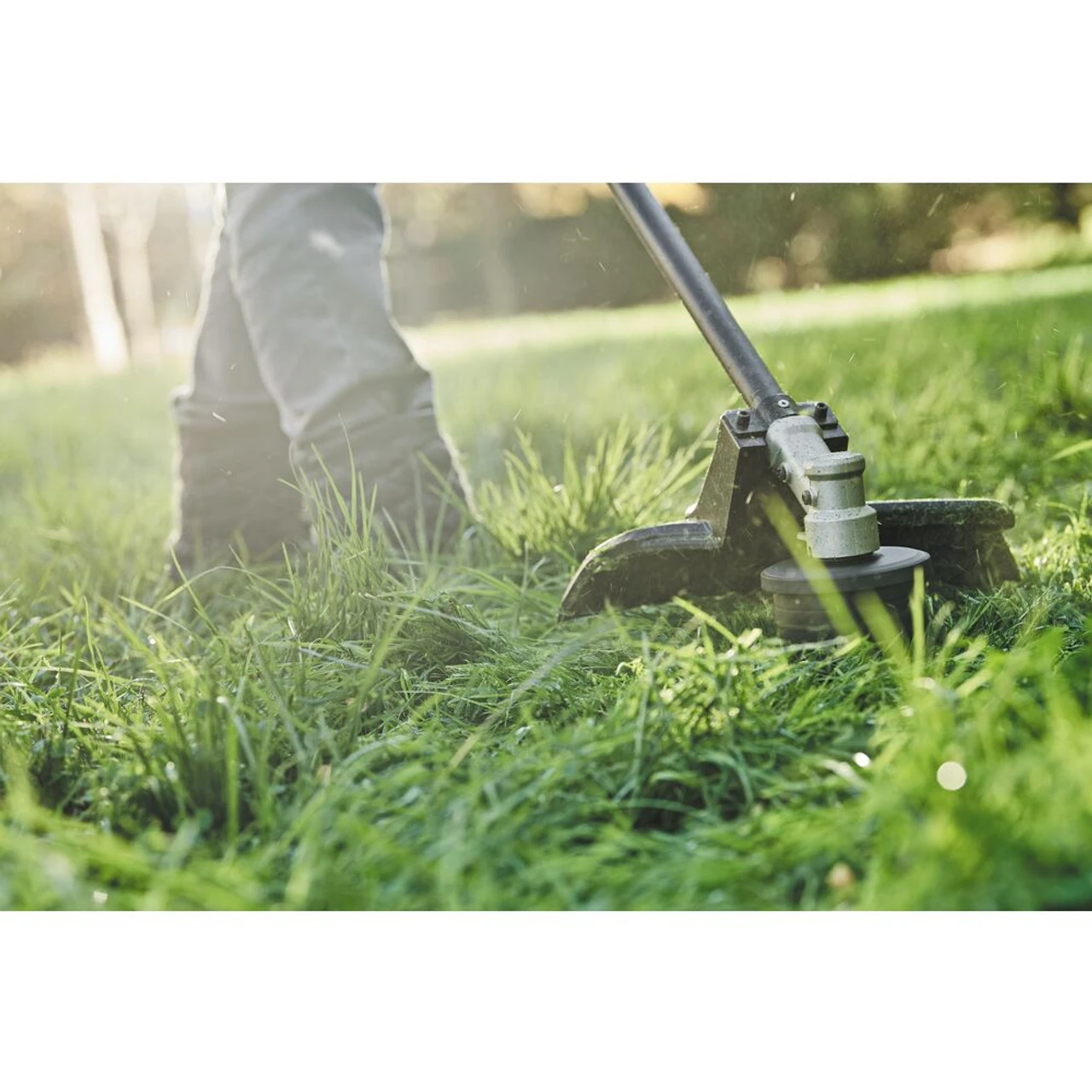 DEWALT DEW-DCST972X1 FLEXVOLT 60V MAX 17" Brushless Cordless Power Head Attachment Capable String Trimmer 9.0Ah Kit 16 DEWALT DEW-DCST972X1 FLEXVOLT 60V MAX 17" Brushless Cordless Power Head Attachment Capable String Trimmer 9.0Ah Kit - Image 14