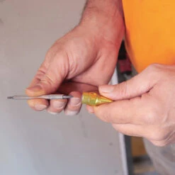 Klein KLE-32614 4-in-1 Multi-Bit Electronics Pocket Screwdriver Sl Bits 24 Klein KLE-32614 4-in-1 Multi-Bit Electronics Pocket Screwdriver Sl Bits -Makita Shop Sales 32614 app8 85529.1679343884