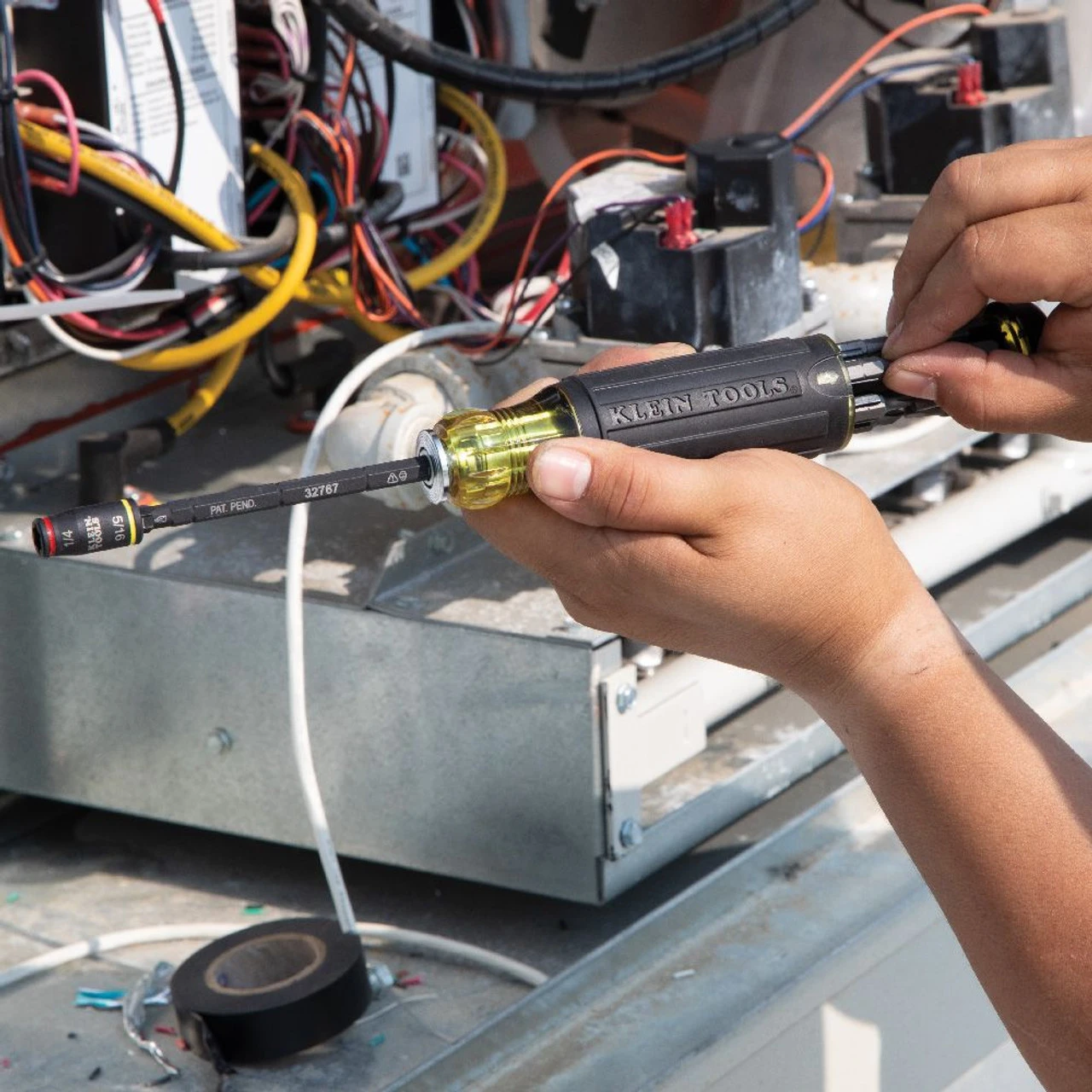 Klein KLE-32768 3 In 1 Impact Flip Socket Set, 1/4-Inch 5/16-Inch 10 Klein KLE-32768 3 In 1 Impact Flip Socket Set, 1/4-Inch 5/16-Inch - Image 8