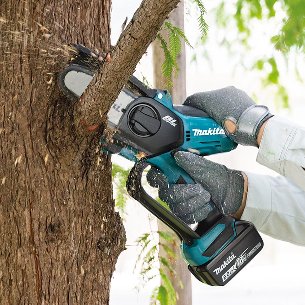 Makita MAK-DUC101Z 18V LXT BL 4in Pruning Saw W/XPT (Tool Only) 5 Makita MAK-DUC101Z 18V LXT BL 4in Pruning Saw W/XPT (Tool Only) - Image 3