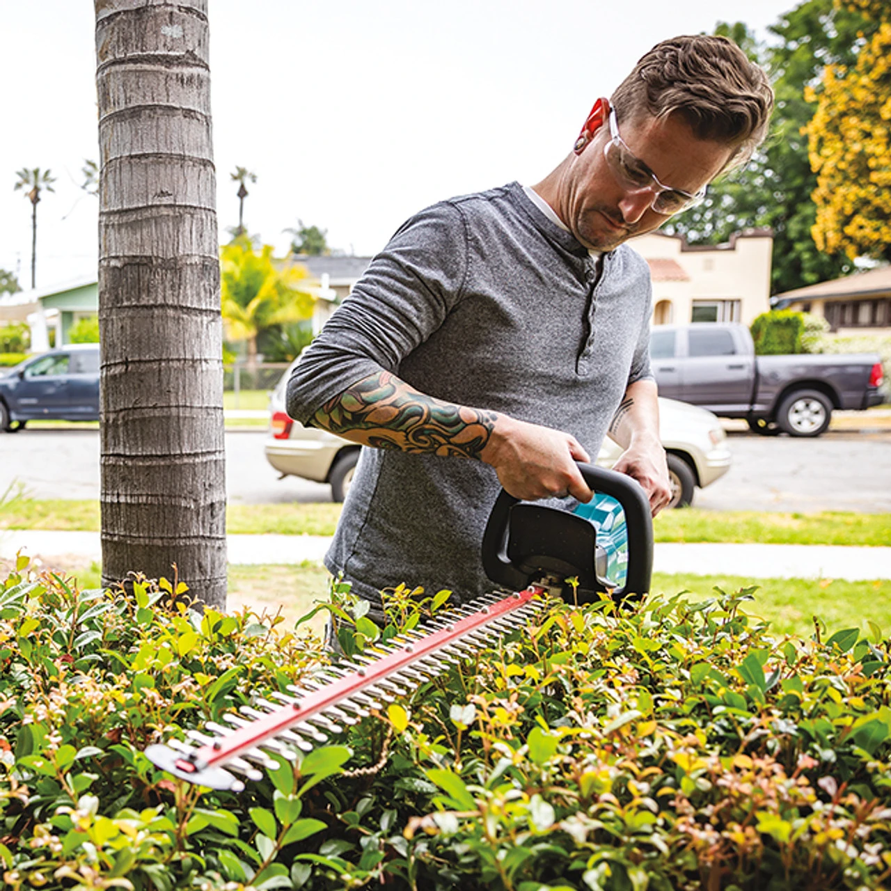 Makita MAK-DUH751Z 18V LXT Brushless Cordless Brushless 30" Hedge Trimmer W/XPT (Tool Only) 5 Makita MAK-DUH751Z 18V LXT Brushless Cordless Brushless 30" Hedge Trimmer W/XPT (Tool Only) - Image 3