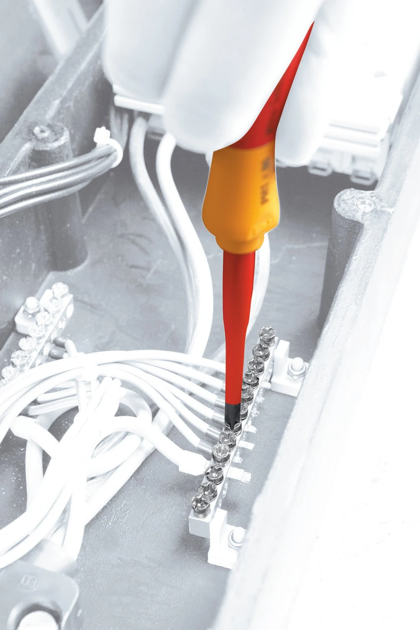 Wiha Tools WIHA-32197 8pc Slimline Insulated Screwdriver Set 4 Wiha Tools WIHA-32197 8pc Slimline Insulated Screwdriver Set - Image 2