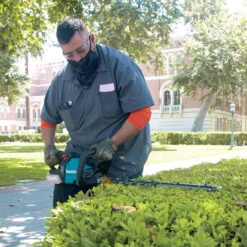 Makita MAK-UH006GZ-T-04313 40V MAX XGT 24in Hedge Trimmer With Sharp Edge Blade With Starter Kit -Makita Shop Sales UH006GZ 02 43765 79059.1681232003