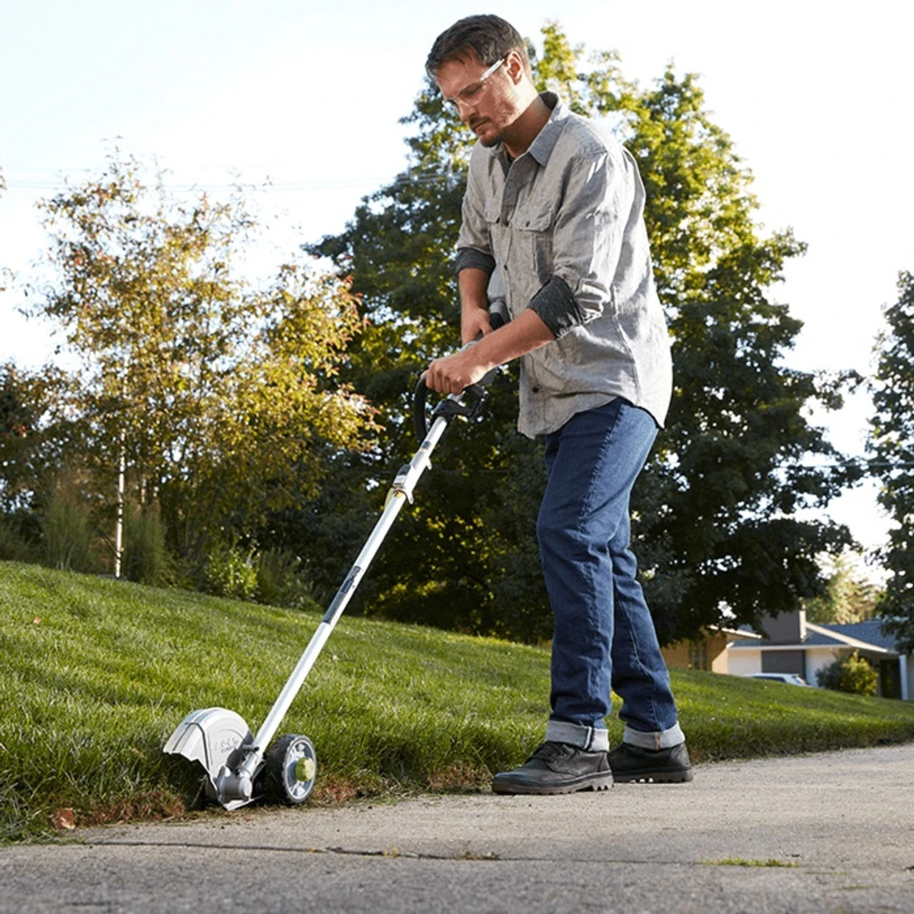 EGO Power EGO-EA0800 POWER+ 8" Multi-Head System Edger Attachment 14 EGO Power EGO-EA0800 POWER+ 8" Multi-Head System Edger Attachment - Image 12