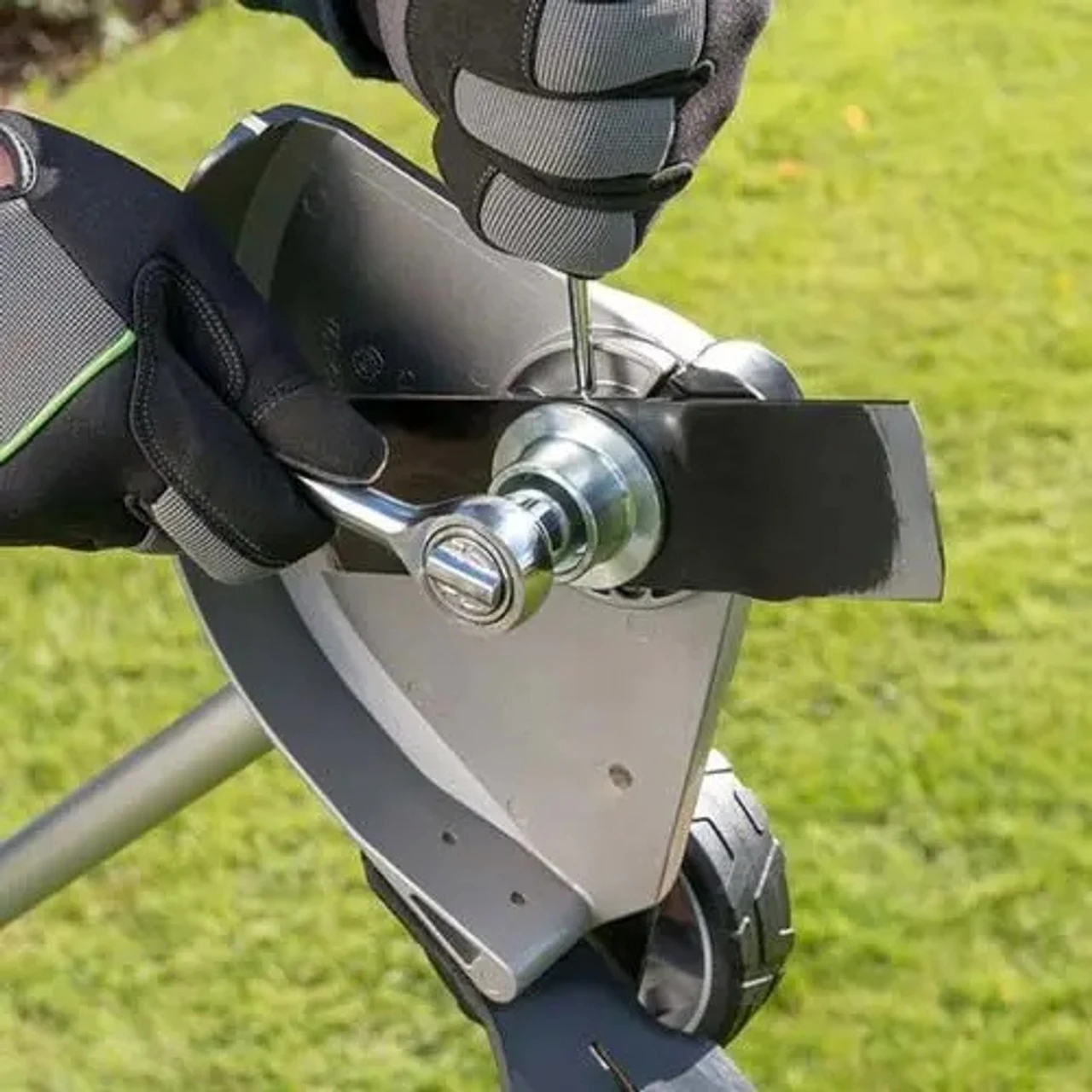 EGO Power EGO-EA0800 POWER+ 8" Multi-Head System Edger Attachment 16 EGO Power EGO-EA0800 POWER+ 8" Multi-Head System Edger Attachment - Image 14