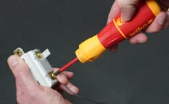 Wiha Tools WIHA-32490 SpeedEII Electric Screwdriver 21 Wiha Tools WIHA-32490 SpeedEII Electric Screwdriver -Makita Shop Sales speede2.inuse2 1 62691.1627331292