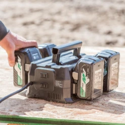 Metabo-HPT HPT-UC18YTSLM 4 Port 18V/36V Lithium Ion Battery Charger -Makita Shop Sales uc18ytsl lifestyle 17be5a18878656e40a3ccff00003019ae 92781.1684501504