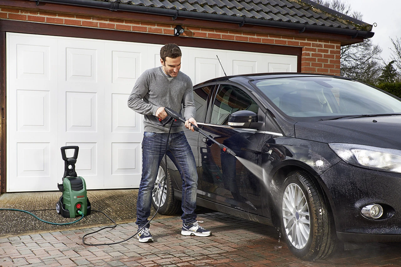 Bosch BOS-UNIVERSALAQUATAK-1900 Universal Aquatak 1900 Electric High-Pressure Washer, 1900 PSI 6 Bosch BOS-UNIVERSALAQUATAK-1900 Universal Aquatak 1900 Electric High-Pressure Washer, 1900 PSI - Image 4