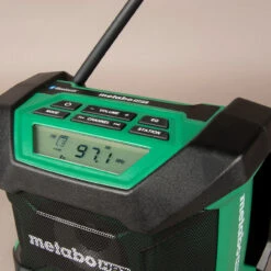 Metabo-HPT HPT-UR18DAQ4M 18V MultiVolt Bluetooth Radio (Tool Only) 19 Metabo-HPT HPT-UR18DAQ4M 18V MultiVolt Bluetooth Radio (Tool Only) -Makita Shop Sales ur18daq4 detail 4 high 99463.1684433182